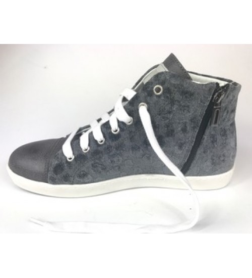 Handmade sneakers grey and leather 